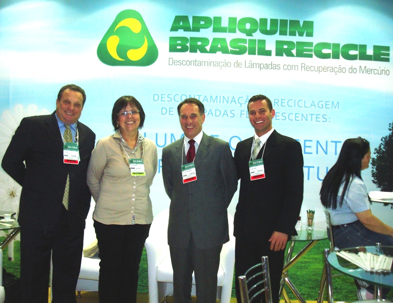 Autoridades e convidados especiais prestigiaram estande da Apliquim Brasil Recicle